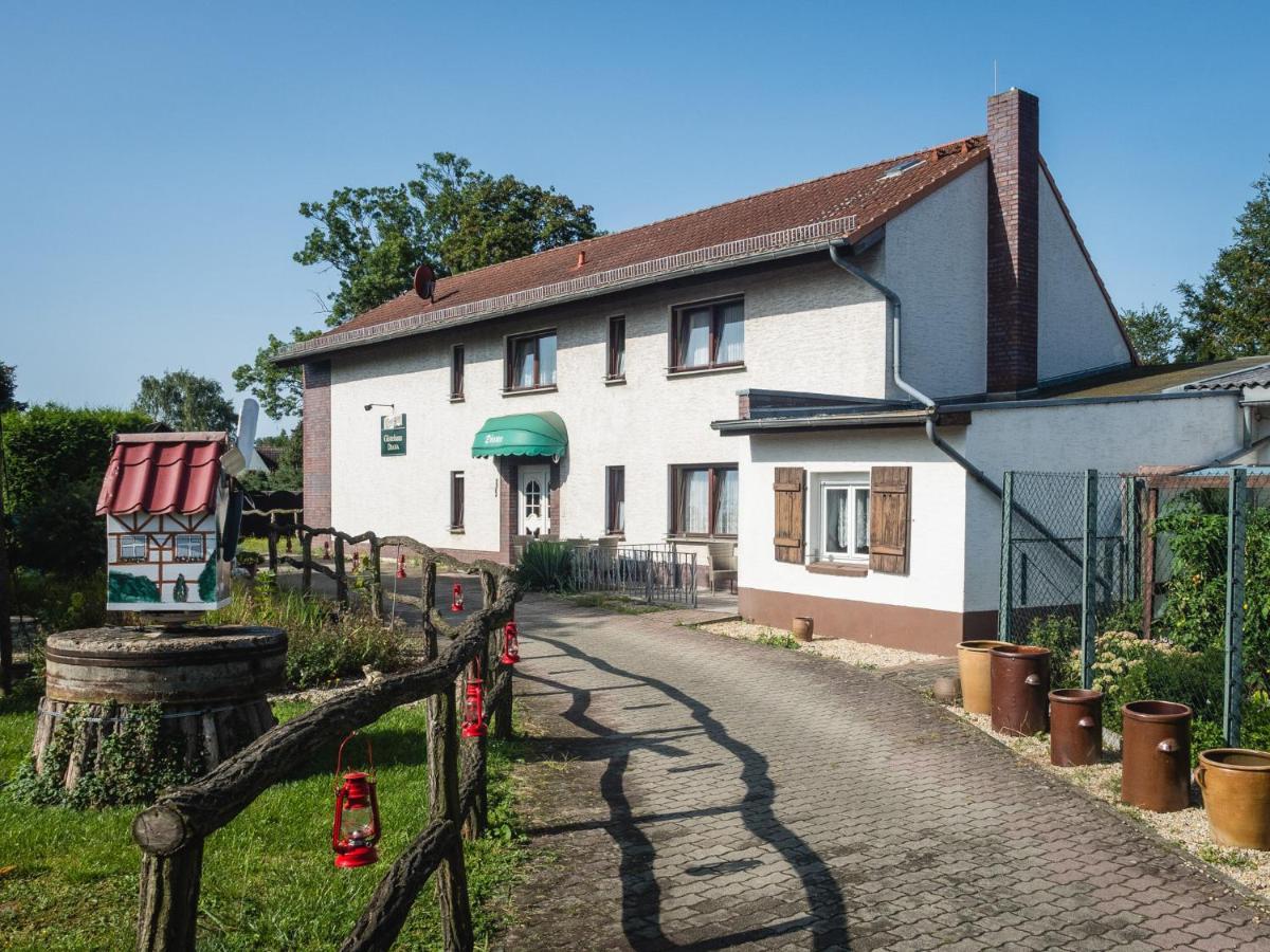 Gasthaus Stuckatz Dollenchen Екстер'єр фото